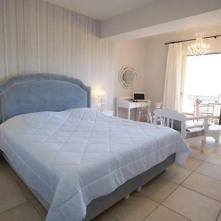 Almyra Hotell