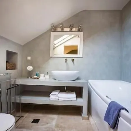 Hotel Almyra 4*